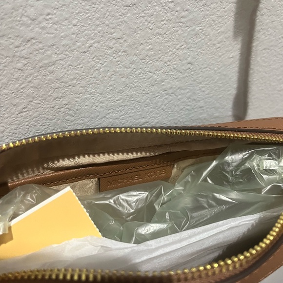 Michael Kors Crossbody Bag - Picture 5 of 5